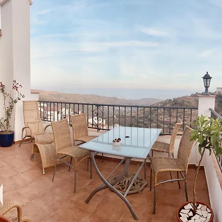 Casa Miramar, *